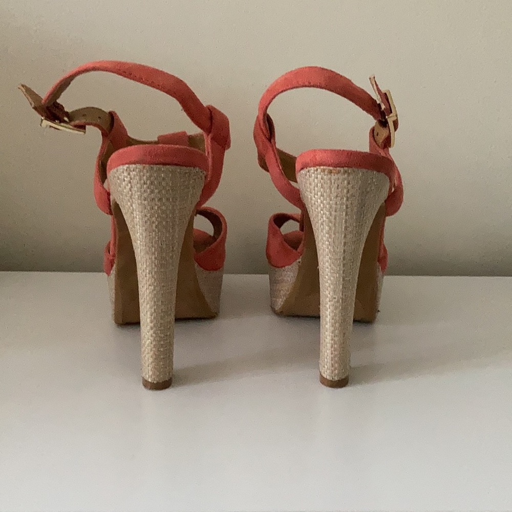 Coral Heels🌺 - Picture 4 of 5